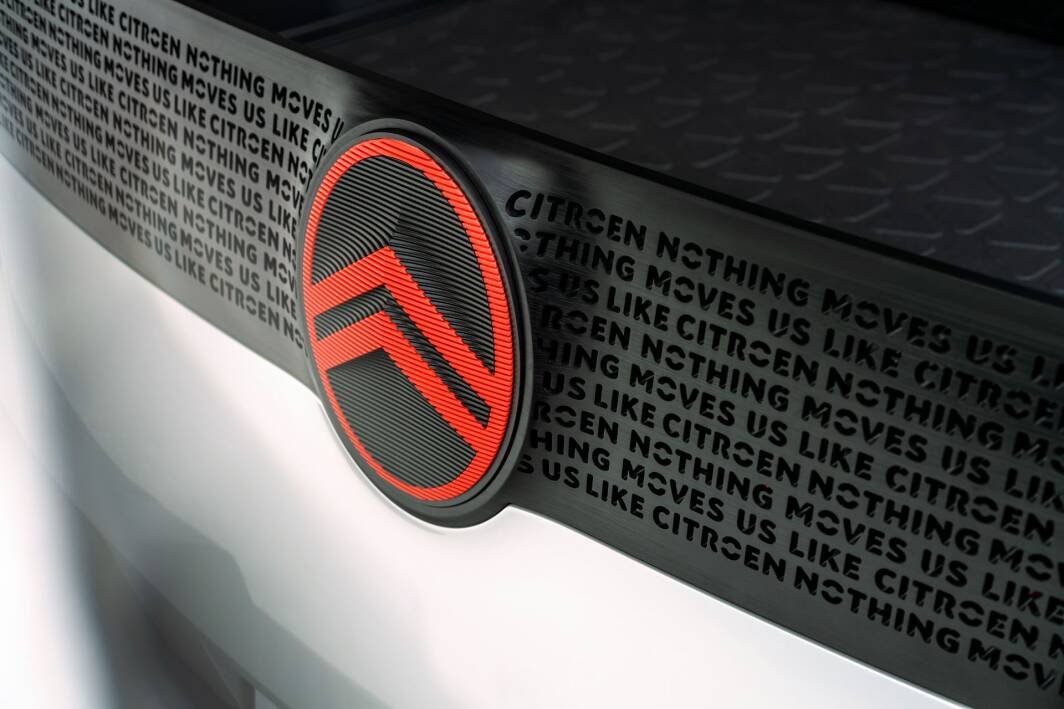 Immagine di Citroën, un concept svela il nuovo logo