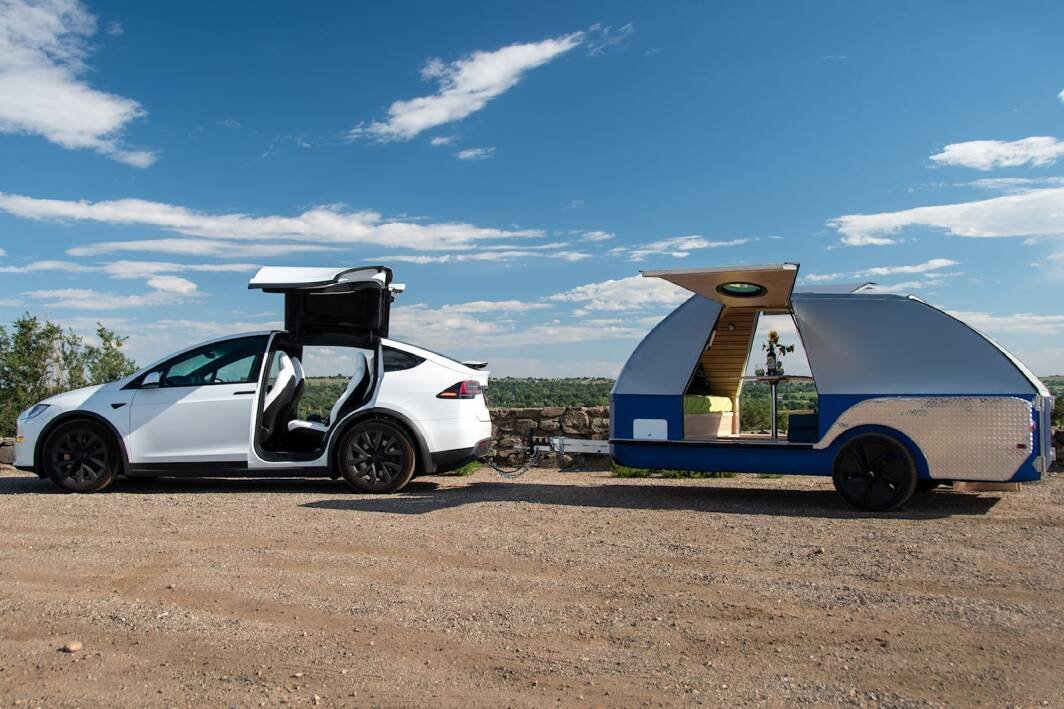 Immagine di Ecco Boulder, la roulotte che ricarica l'auto elettrica