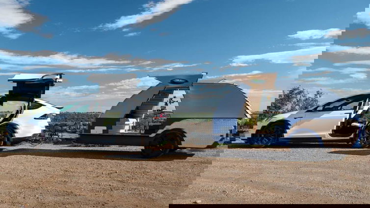 Immagine di Ecco Boulder, la roulotte che ricarica l'auto elettrica