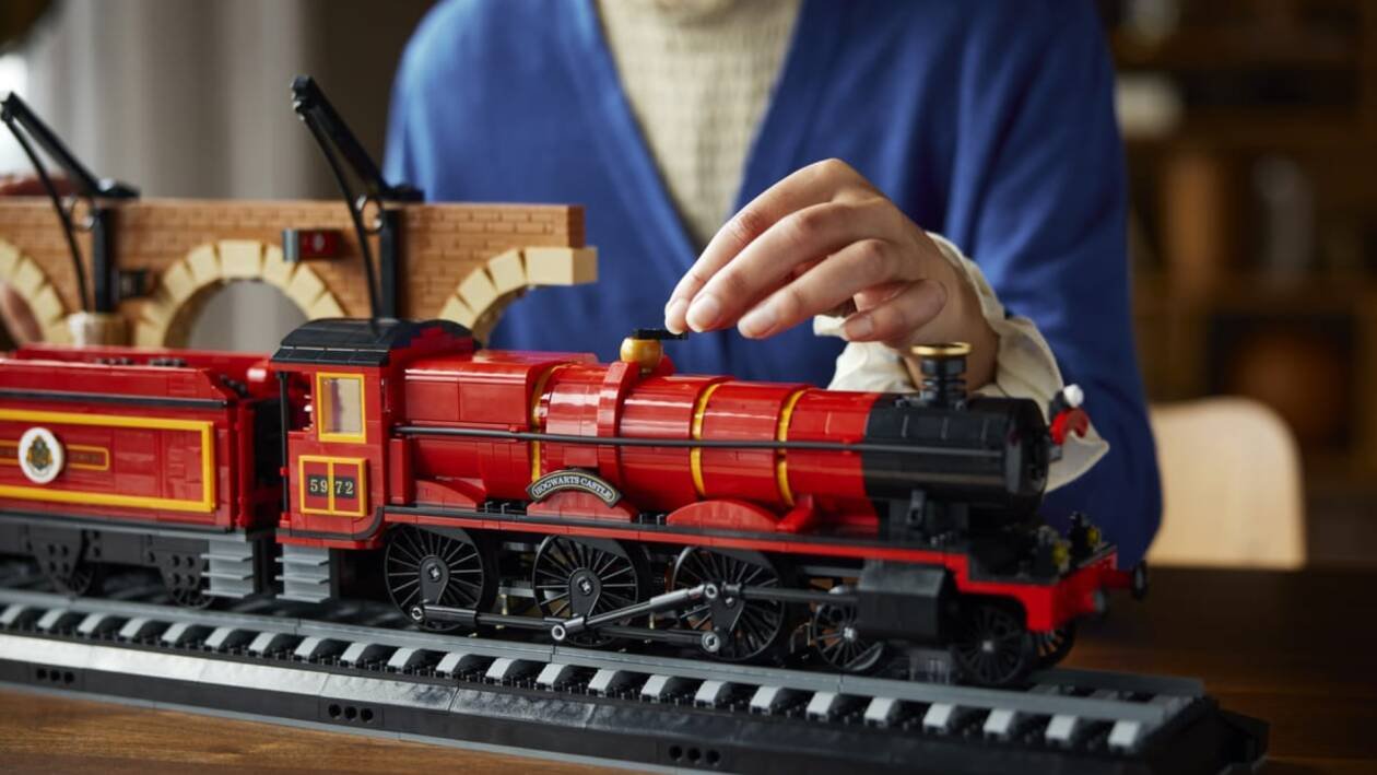 Immagine di Lego Hogwarts Express: l'edizione da collezione finalmente disponibile sullo store!