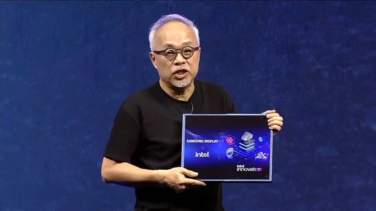 Immagine di Intel e Samsung svelano il primo tablet con display estensibile
