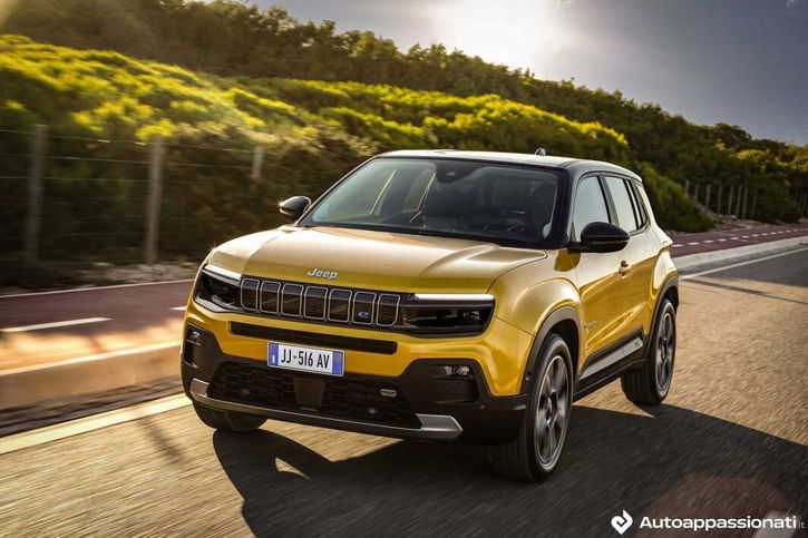 Immagine di Jeep Avenger, la prima elettrica svelata al Salone di Parigi