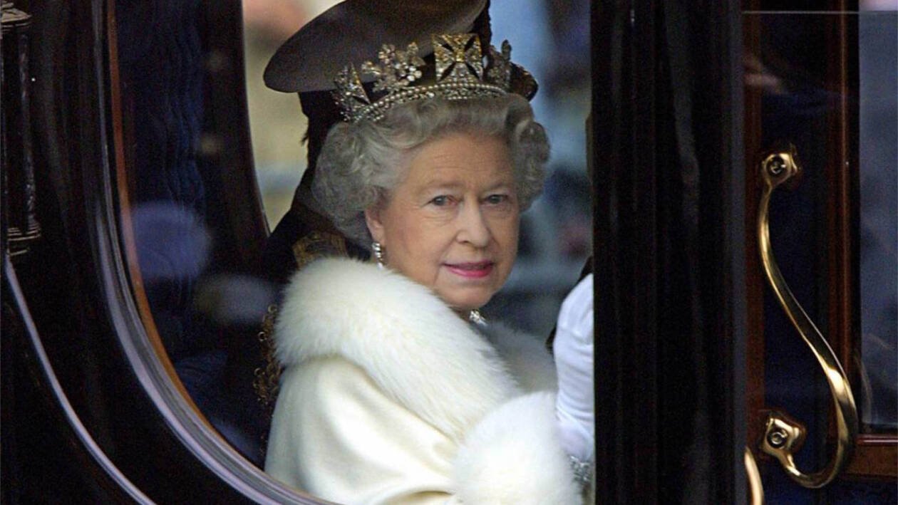 Immagine di Regina Elisabetta: preoccupazione in tutto il mondo per il suo stato di salute