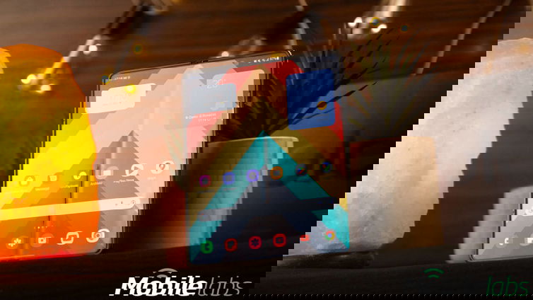 Immagine di Samsung Galaxy Z Fold5 potrebbe avere una piega (quasi) invisibile