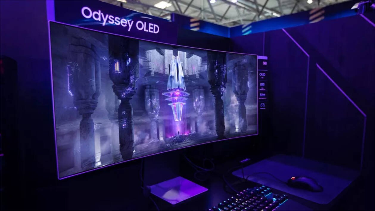 Immagine di Samsung Odyssey OLED G8 è il nuovo monitor curvo da 34" per gamer