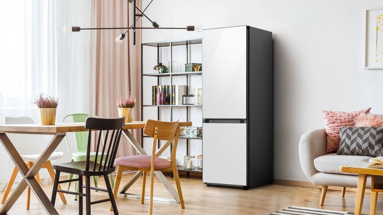 Immagine di Ampio frigorifero Samsung a metà prezzo da Comet: -750€!