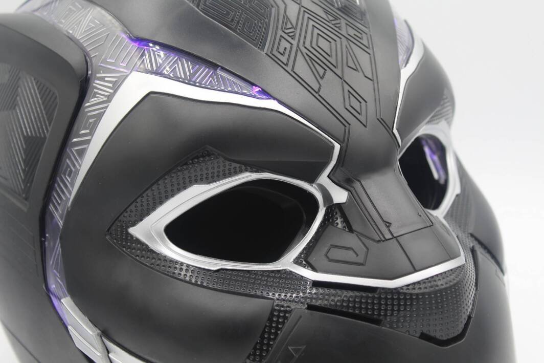 Immagine di Black Panther, il nuovo casco elettronico di Hasbro sembra fatto di Vibranio!