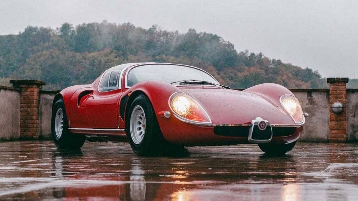 Immagine di Riecco la mitica Alfa Romeo 33 Stradale, ma tutta nuova