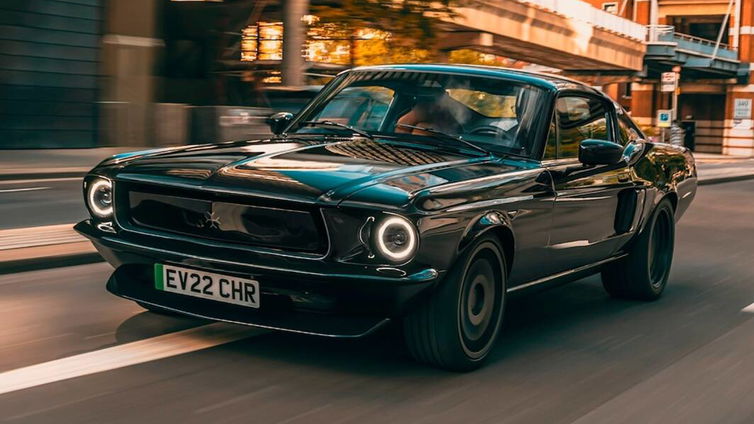 Immagine di La Mustang del '67 diventa una restomod di Charge Cars