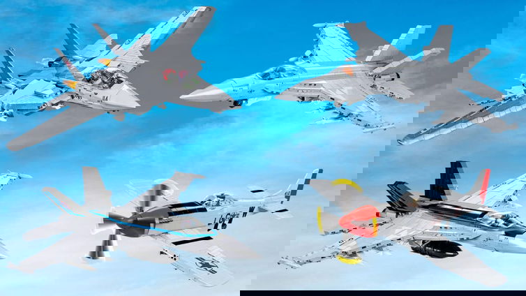 Immagine di Non solo LEGO: gli aerei di Top Gun Maverick by COBI