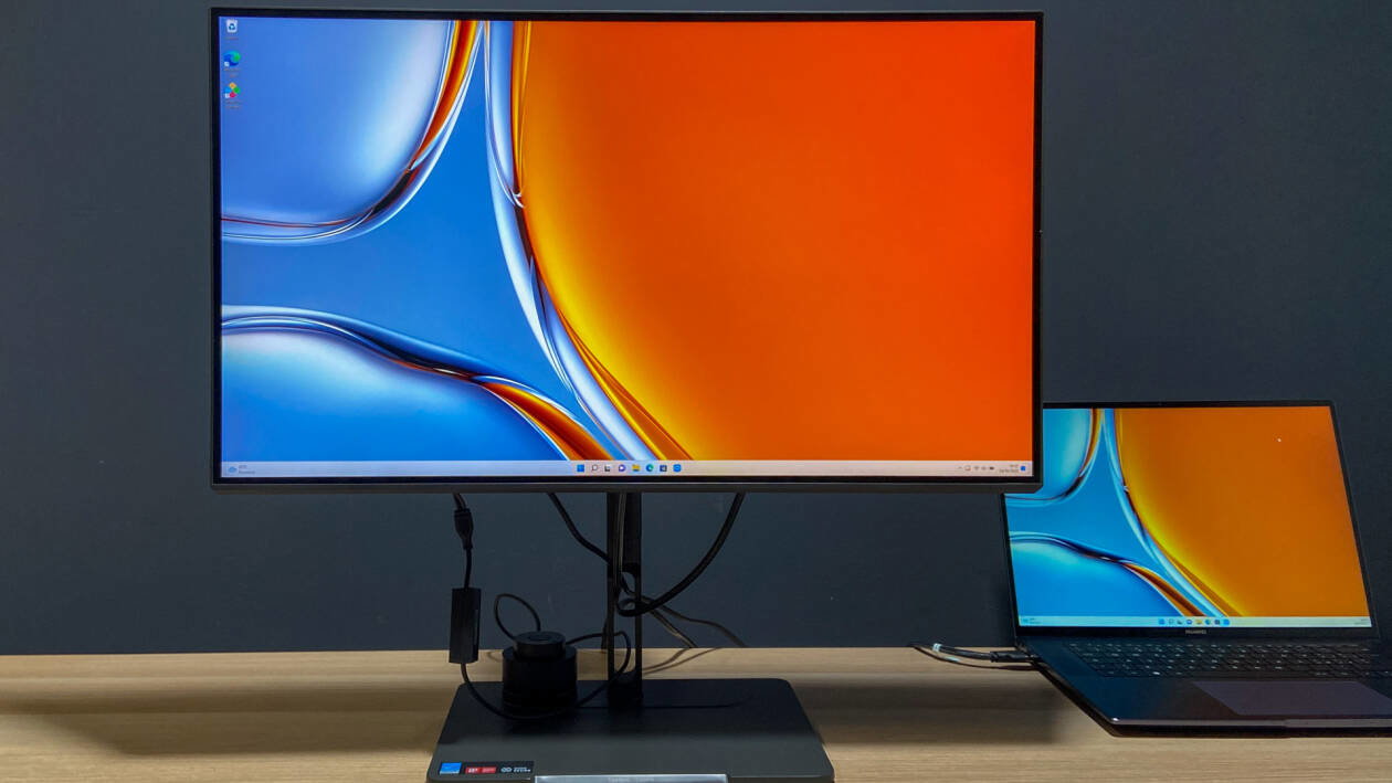 Immagine di ViewSonic ColorPro con ColorPro Wheel, abbinata da sogno per i creator