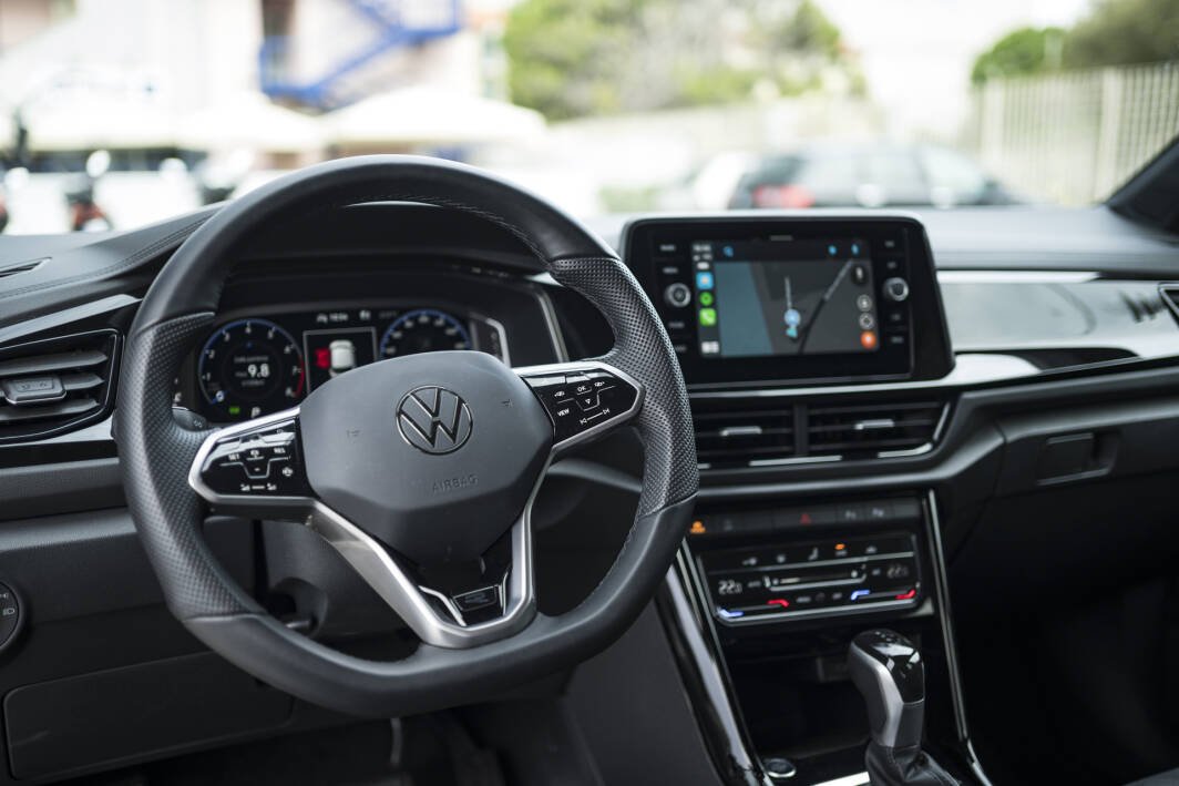 Immagine di Dietrofront Volkswagen, il volante tornerà come quello di una volta e molto più comodo
