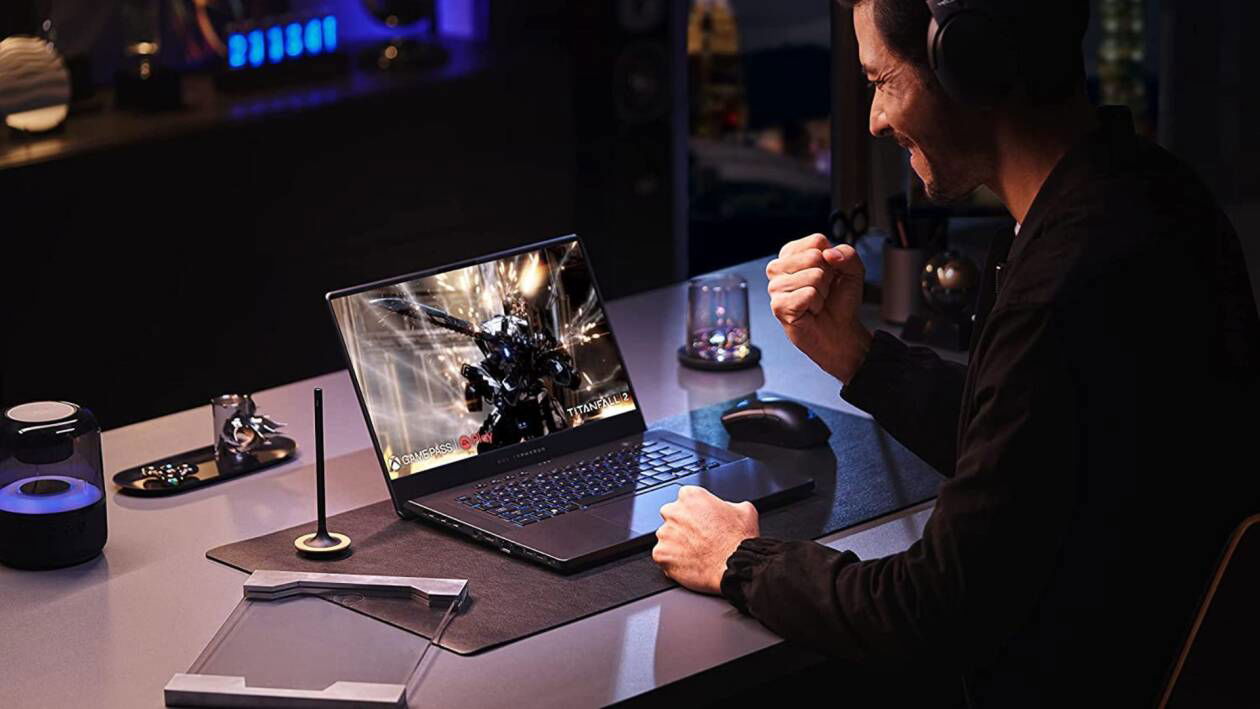 Immagine di Notebook gaming ROG Zephyrus G15 con RTX 3080 in sconto di 450€!