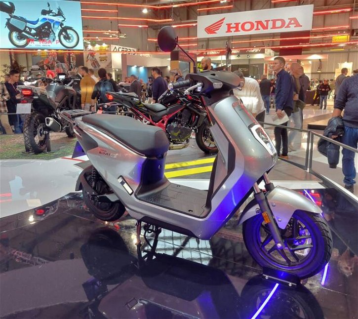 Immagine di Honda EM1, lo scooter elettrico svelato a EICMA 2022