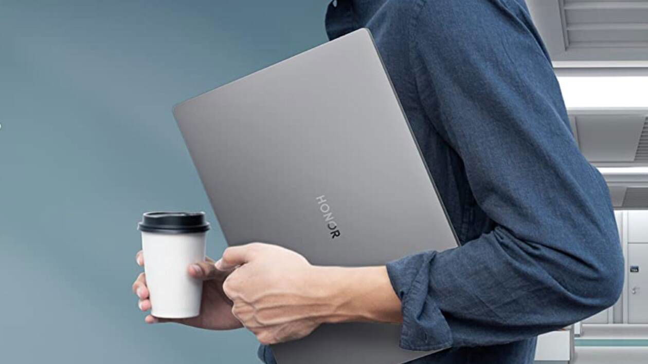 Immagine di MagicBook 16, portatile perfetto per lavoro e studio oggi a meno di 700€!