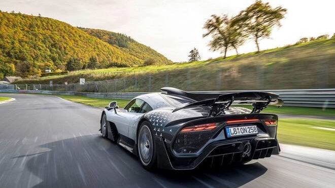 Immagine di Mercedes, la supercar AMG One conquista il Nürburgring