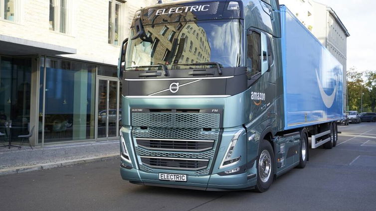 Immagine di Volvo consegna i primi camion elettrici con acciaio fossil-free