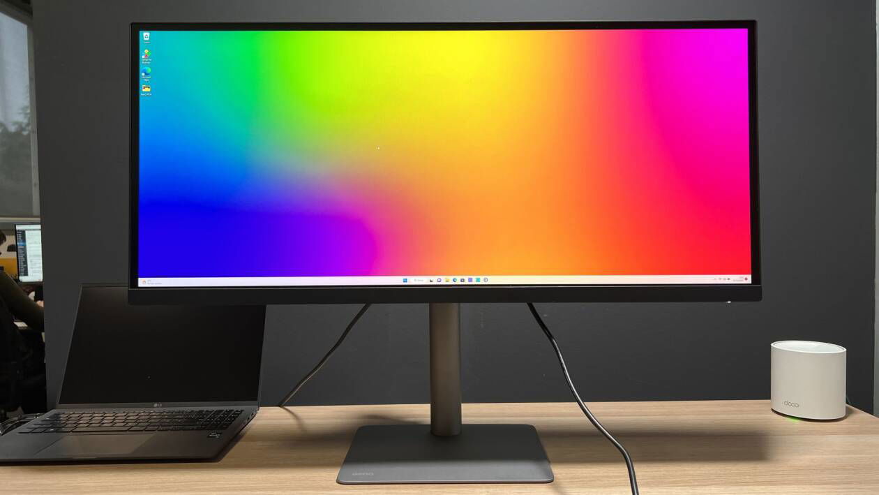 Immagine di BenQ PD3420Q, monitor 34” per professionisti alla prova