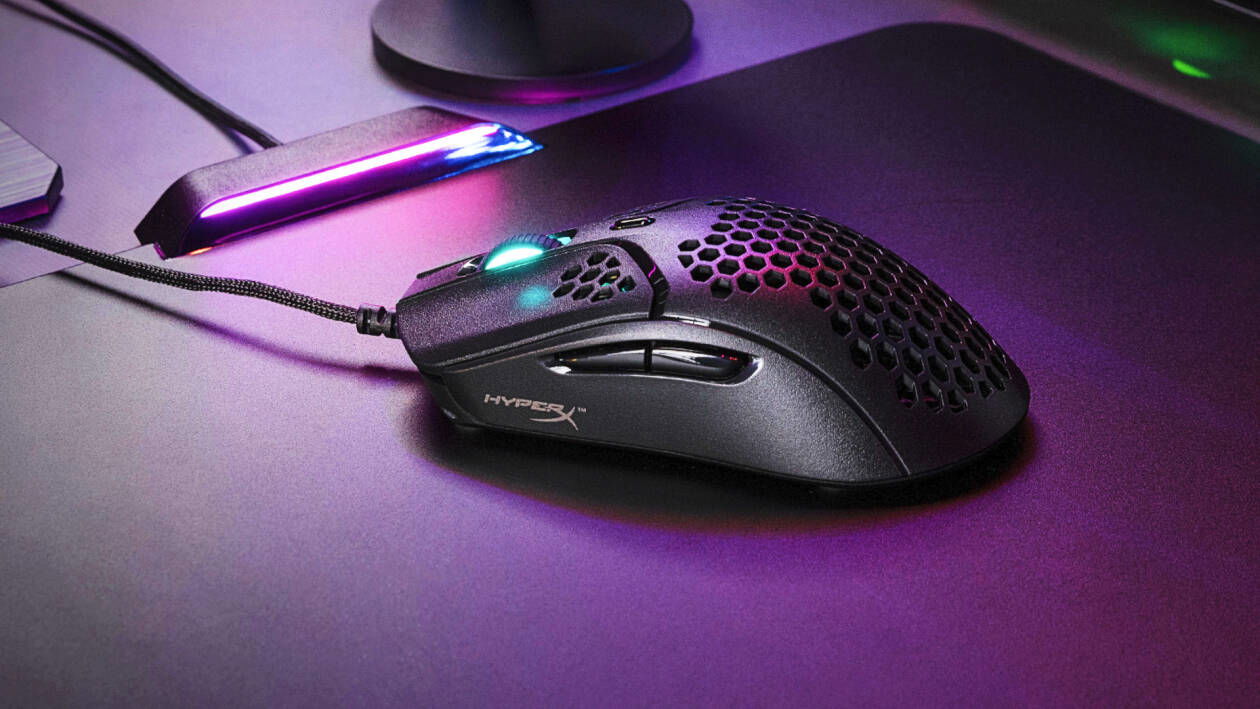Immagine di Questo mouse gaming ultra leggero di HyperX oggi costa la metà, solo 29€!