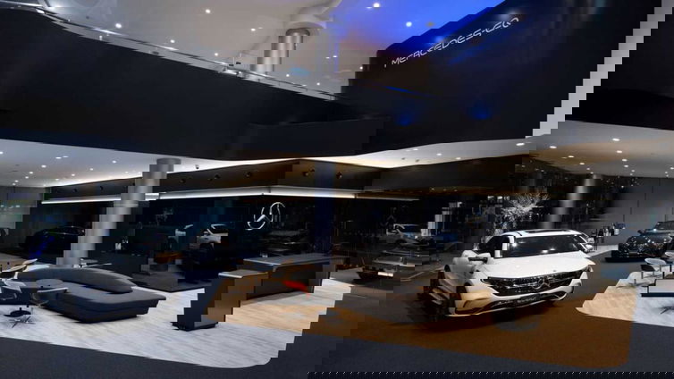 Immagine di Mercedes, in Giappone la concessionaria dedicata alle EV
