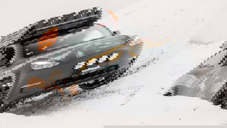 Immagine di Tesla Model Y, l'elettrica in versione off-road grazie a Delta4x4