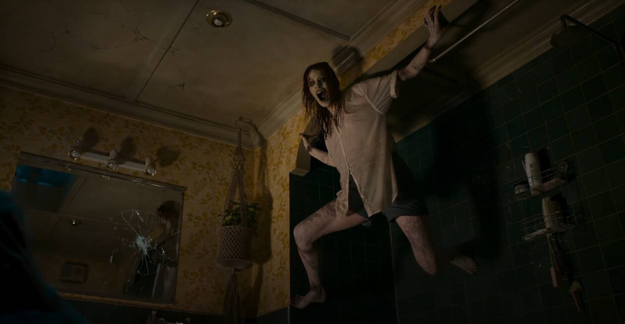 Immagine di Sangue a profusione e demoni nel trailer ufficiale di Evil Dead: Rise