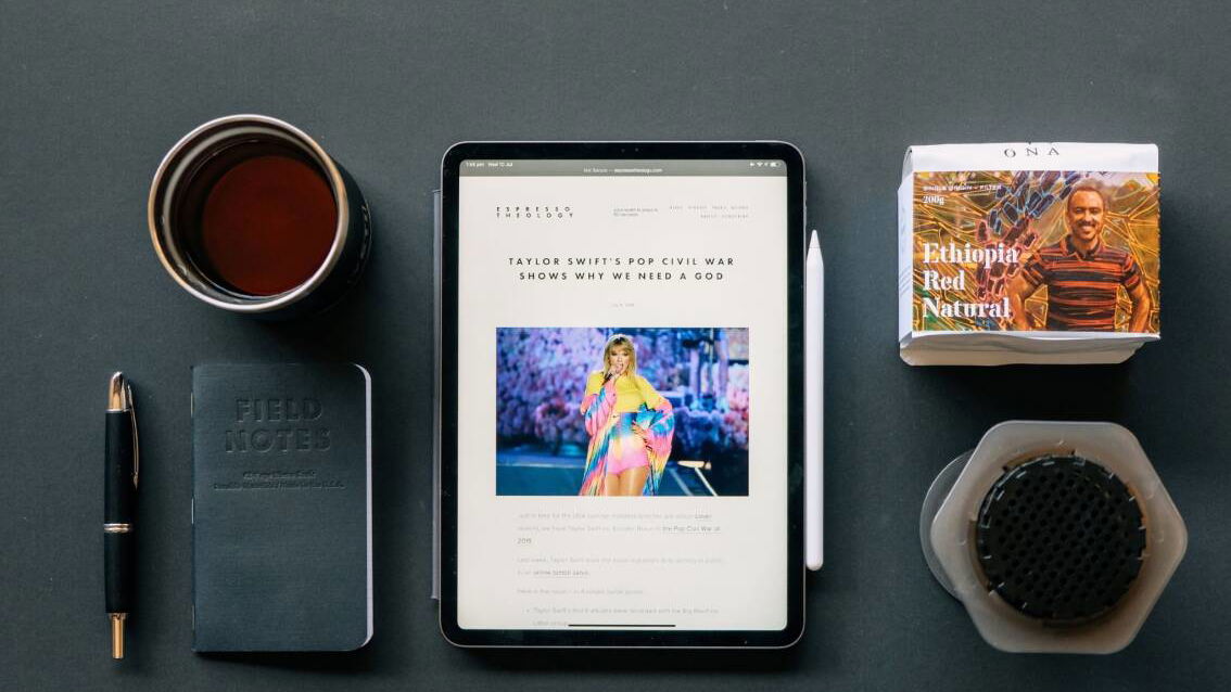 Immagine di iPad Air di quinta generazione in super sconto su Amazon! -17%!