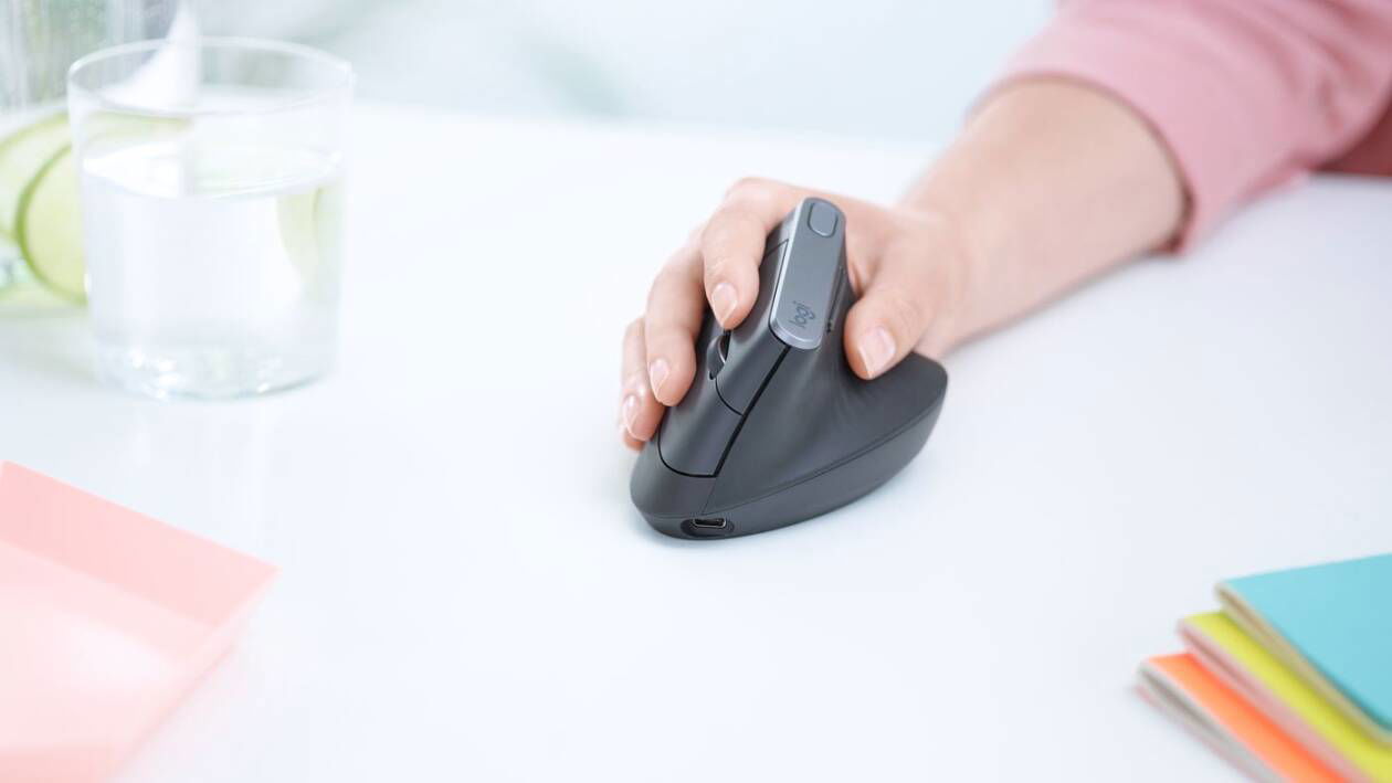 Immagine di Logitech Mx: ottimo mouse verticale scontato del 40%!