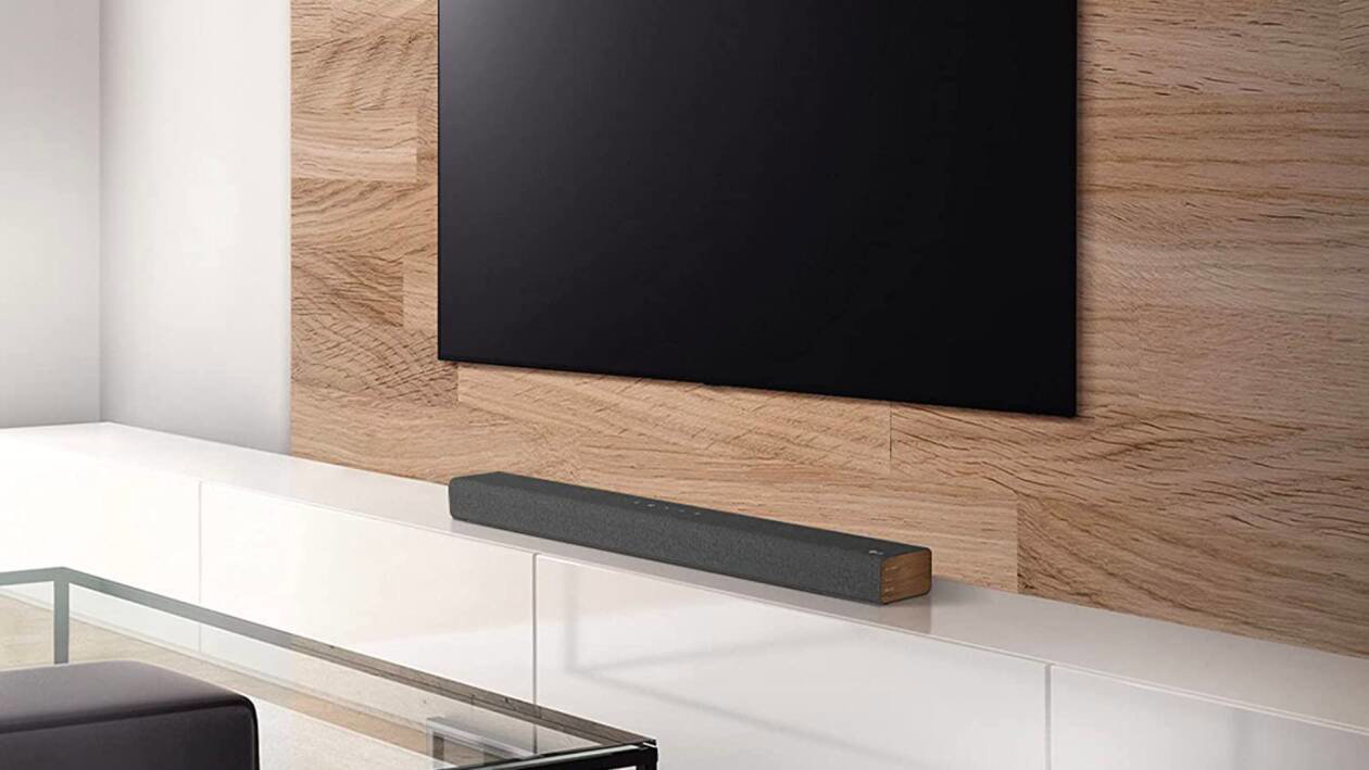 Immagine di Splendida soundbar LG con subwoofer integrato, venduta sottocosto del 43%!