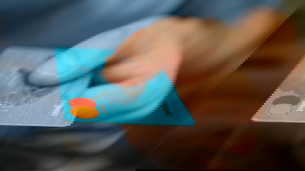 Immagine di I pagamenti digitali sono in aumento: gli italiani scelgono il contactless