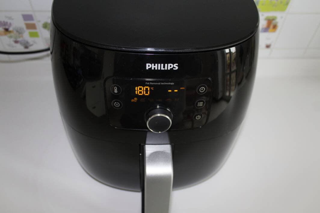 Philips Airfryer 5000 XL: la friggitrice ad aria WiFi con 7 programmi a -70€