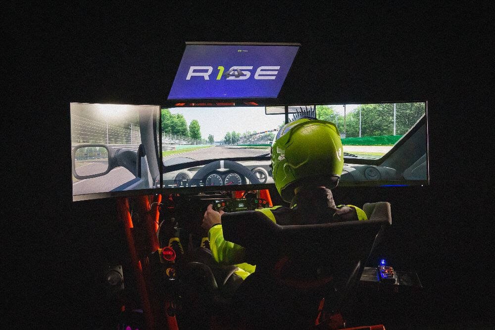 Immagine di Diamo il benvenuto a R1SE: la piattaforma del futuro per il motorsport