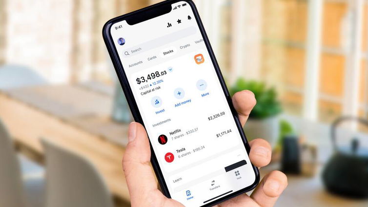 Immagine di Revolut introduce il trading di azioni in Italia