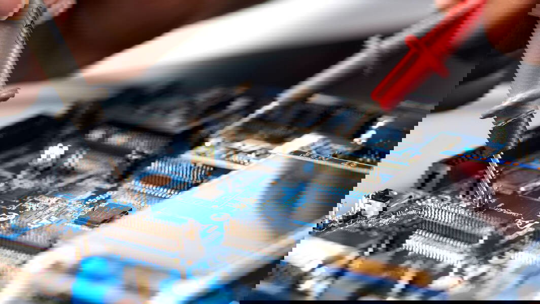 Immagine di STM presenta nuovi MCU, MPU e software per la sicurezza embedded