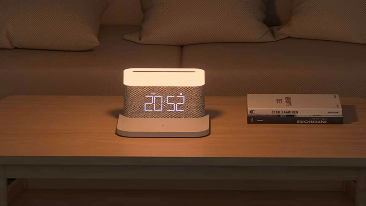 Immagine di Questa sveglia con caricatore wireless è la più acquistata su TikTok! -15%!