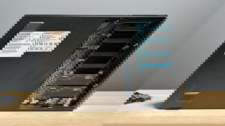 Immagine di Asustor Flashstor 6, NAS con SSD M.2, chi dovrebbe acquistarlo ? | Test & Recensione