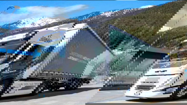 Immagine di Il camion elettrico di Levissima ha una batteria gigantesca