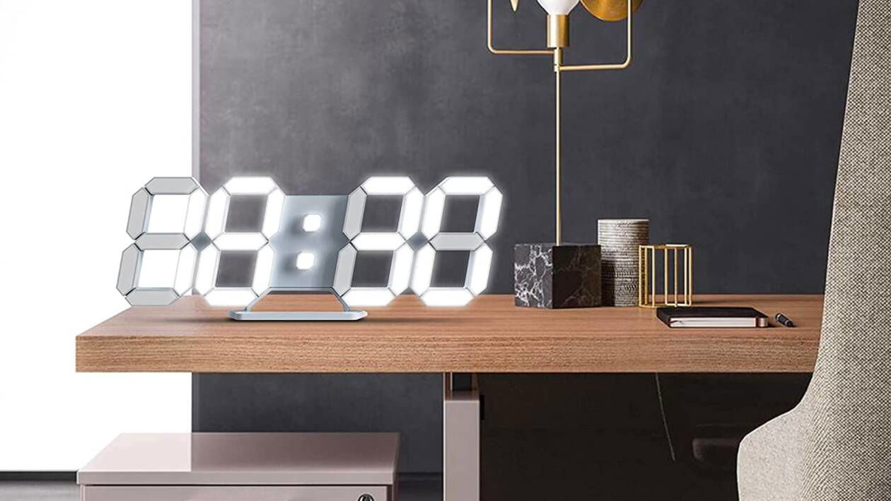 Immagine di Questo orologio digitale è l'idolo di TikTok! Bellissimo, per comodino o a parete!