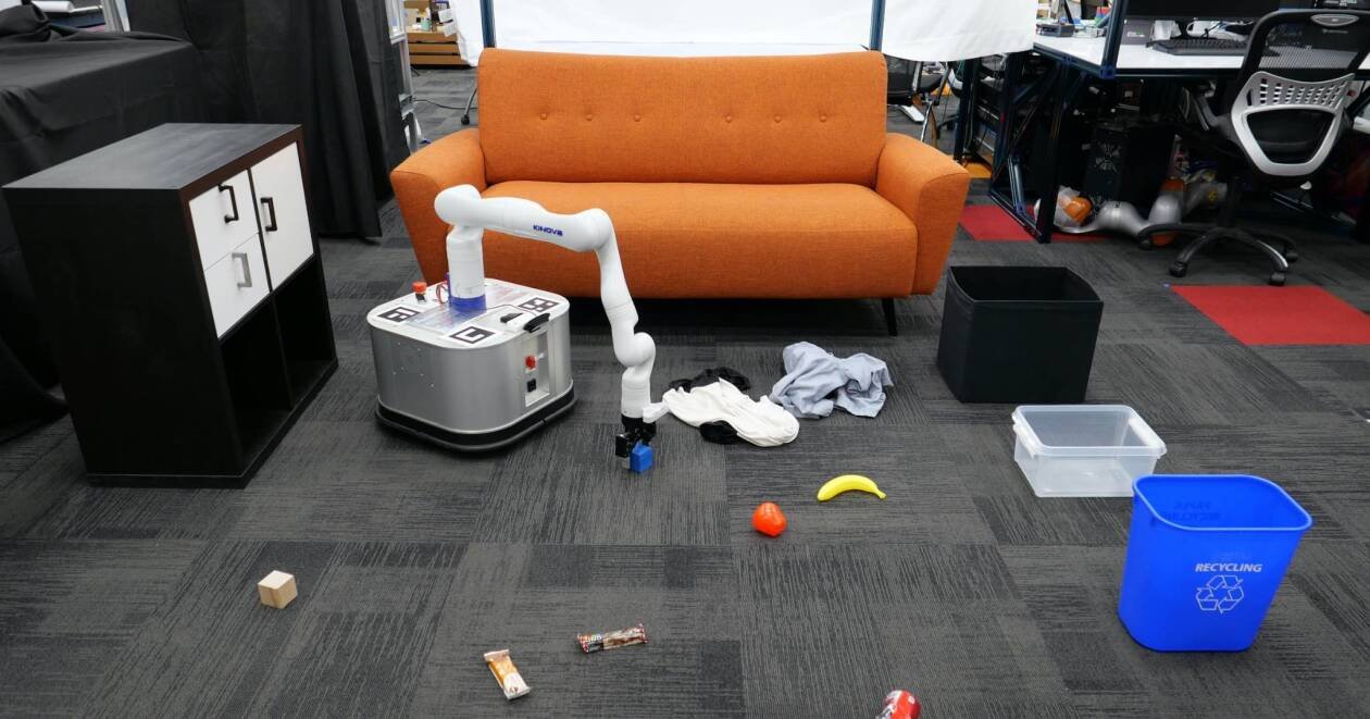 Immagine di Il robot mette in ordine la stanza, un altro problema risolto