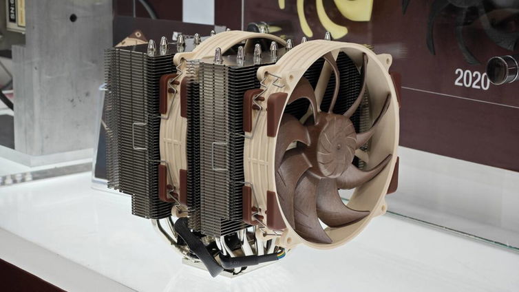 Immagine di Noctua presenta la seconda generazione del dissipatore NH-D15