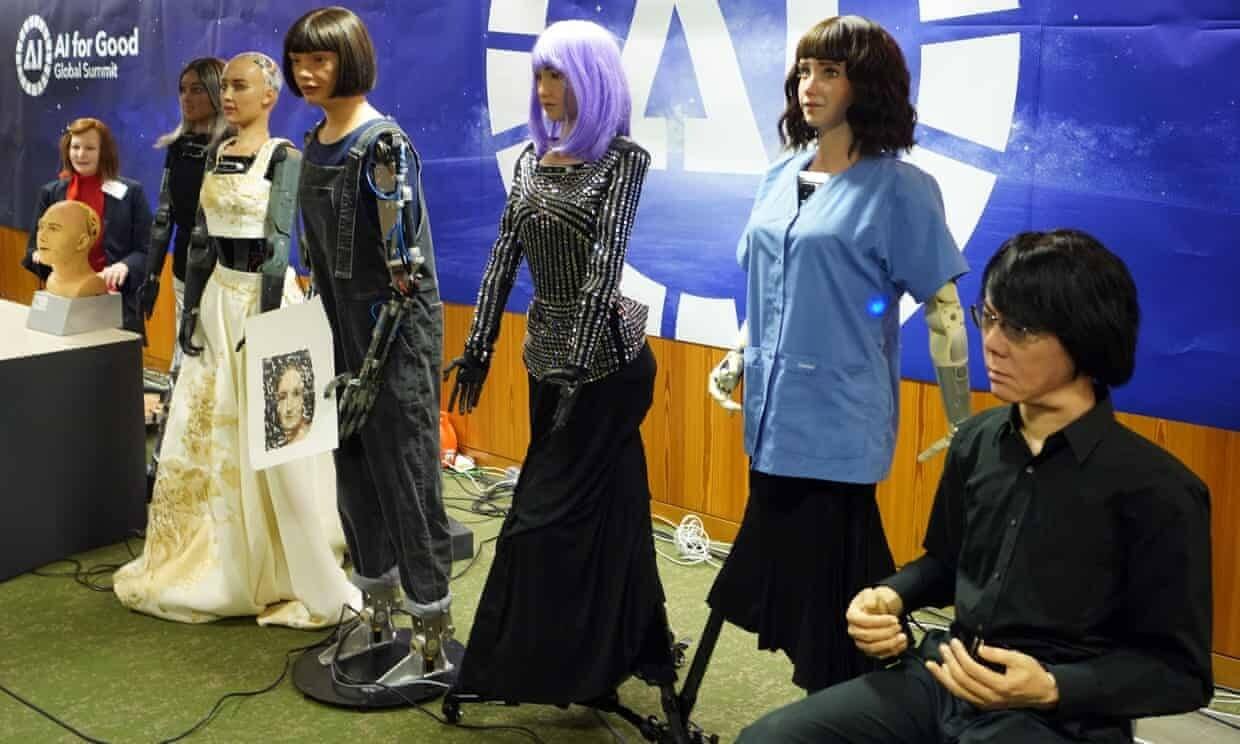 Immagine di La prima conferenza stampa dei robot è terrificante