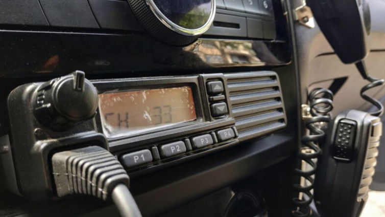 Immagine di TETRA: Un gruppo di ricercatori scopre una falla nell'infrastruttura radio della polizia.