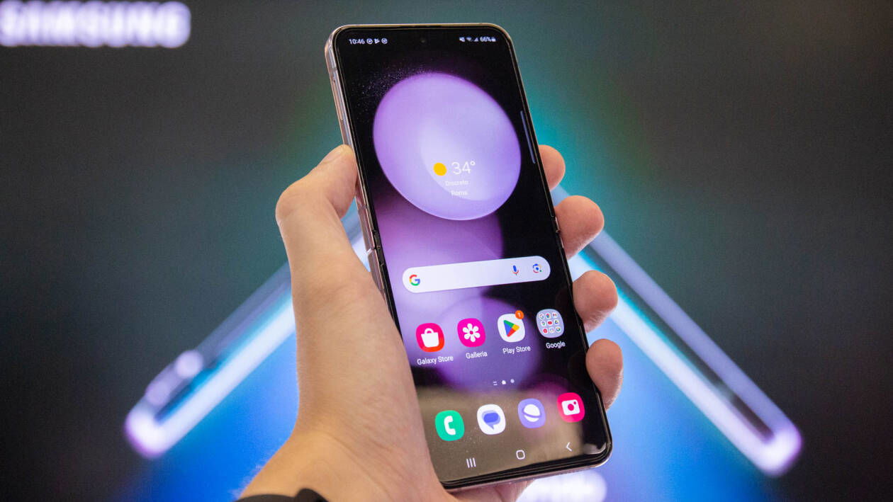 Immagine di Galaxy Z Flip5 vostro a partire da 449€! Sconto esclusivo e tanti vantaggi