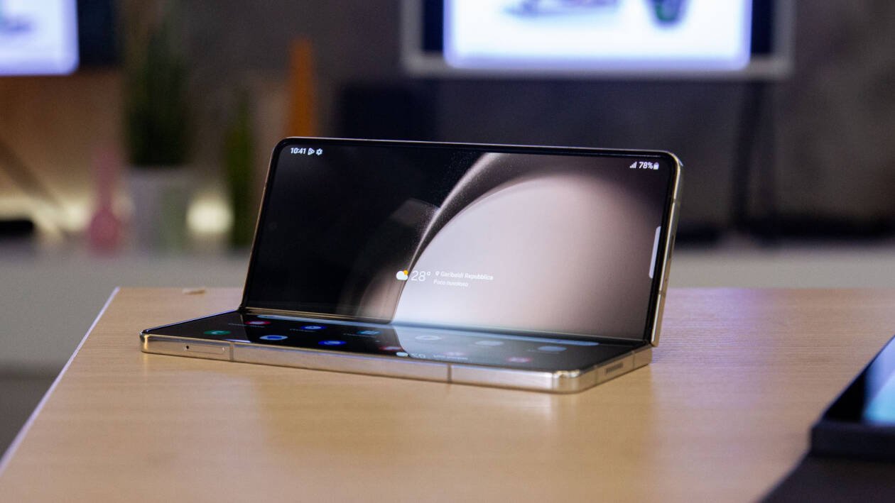 Immagine di Samsung Galaxy Z Flip 5, e Galaxy Z Fold 5, hanno già segnato un record di vendite