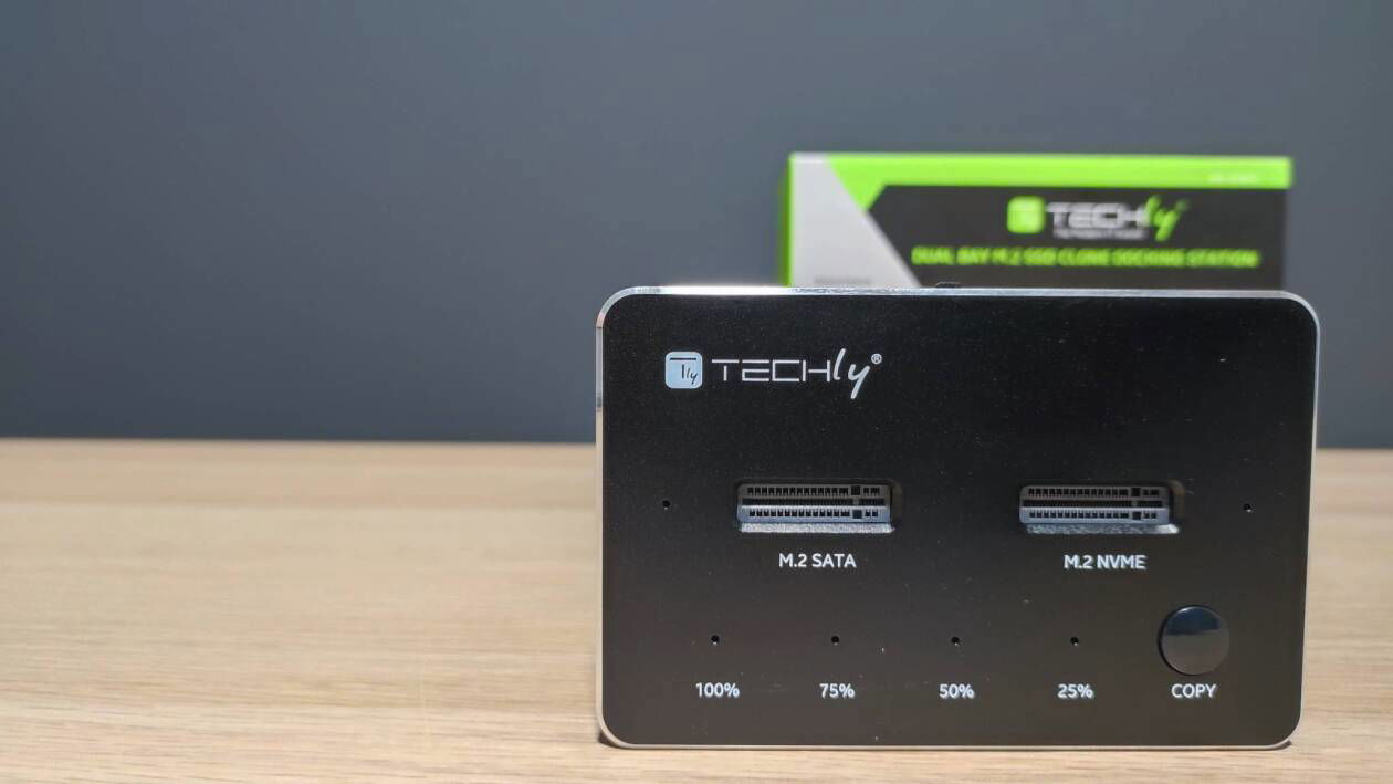 Immagine di Storage senza confini con questa speciale dock per clonare SSD M.2 NVME