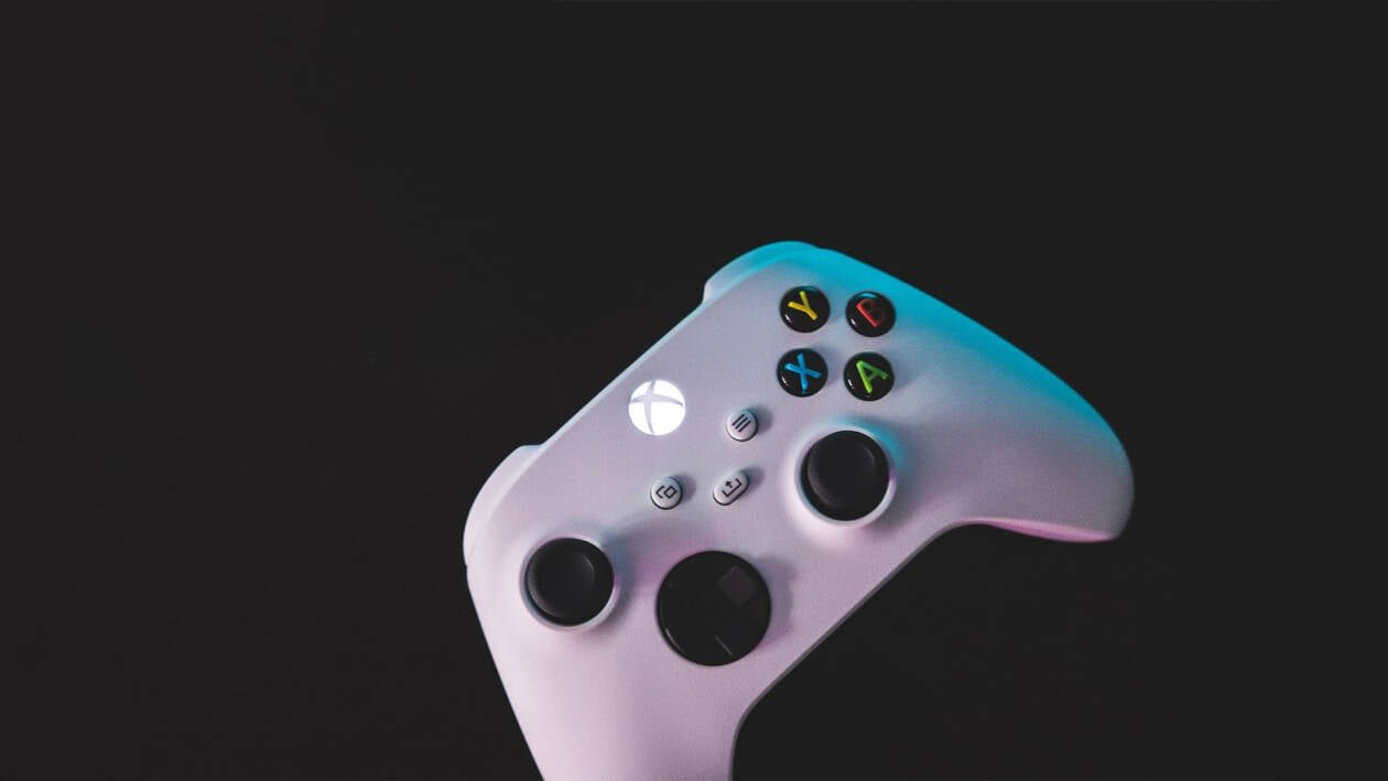 Immagine di Come collegare il controller Xbox al PC: la guida completa (col cavo, wireless o col bluetooth)