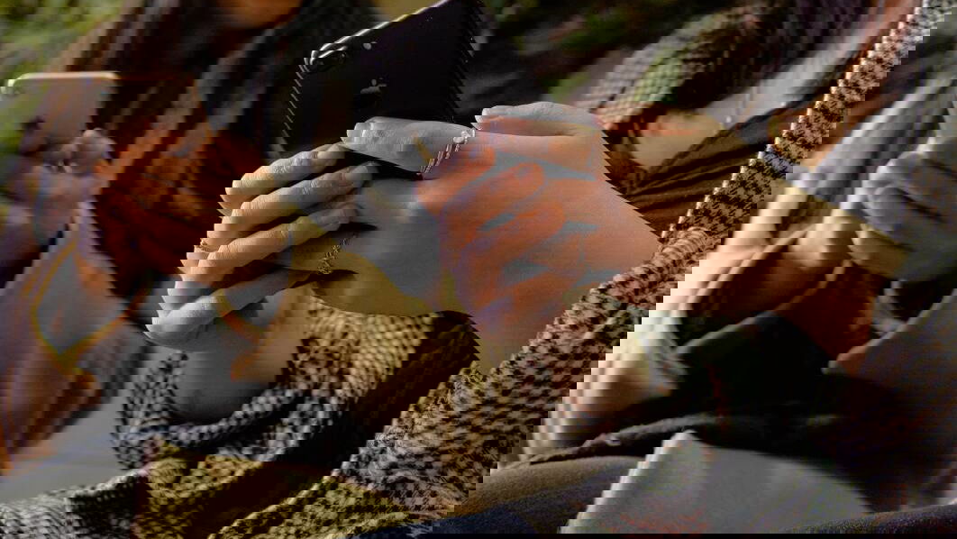 Immagine di 6 miliardi di utenti connessi entro il 2028: il futuro è digitale, ma attenzione ai rischi