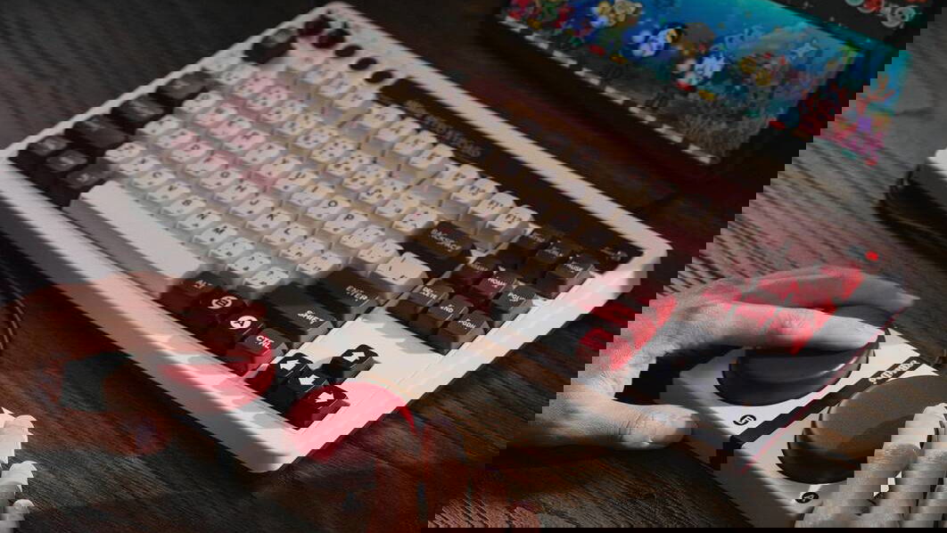 Immagine di 8Bitdo lancia sul mercato una tastiera meccanica ispirata al NES! Preorder aperti!