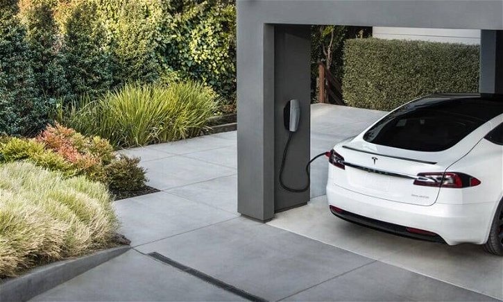 Immagine di Dopo i Supercharger, anche i wallbox di Tesla sono aperti a tutti